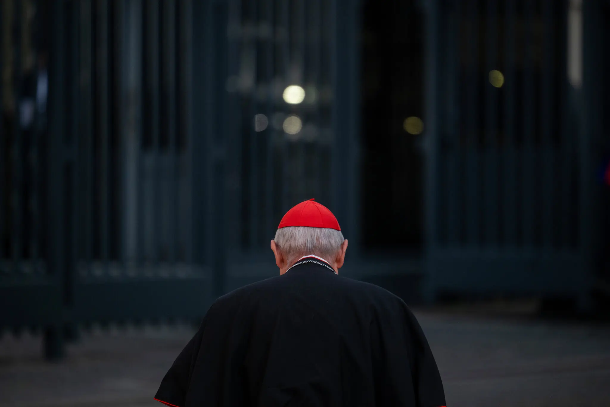 Хто стане новим Папою: ключові суперечливі питання, які можуть визначити вибір конклаву 2025 року